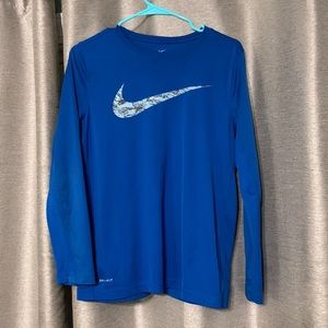 NIKE boys long sleeve shirt